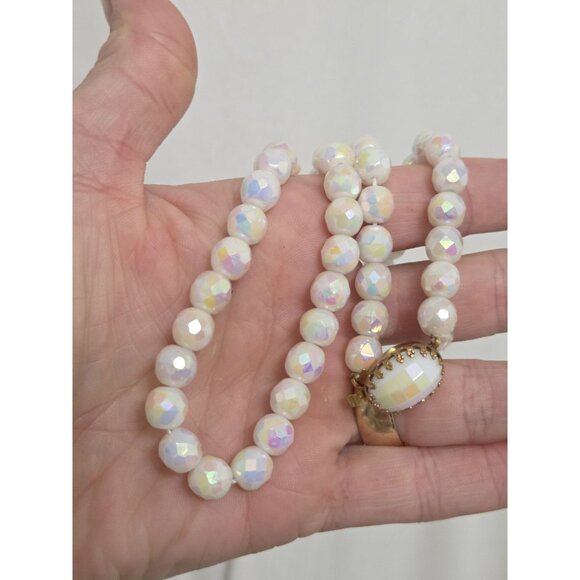 Vtg White Aurora Borealis AB Faceted Glass Bead Necklace Decorative Box Clasp - Picture 6 of 14